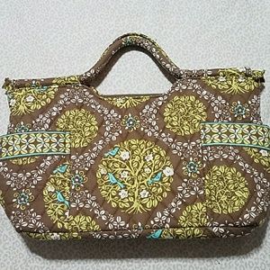 Ⓜ️Vera Bradley Hand Bag